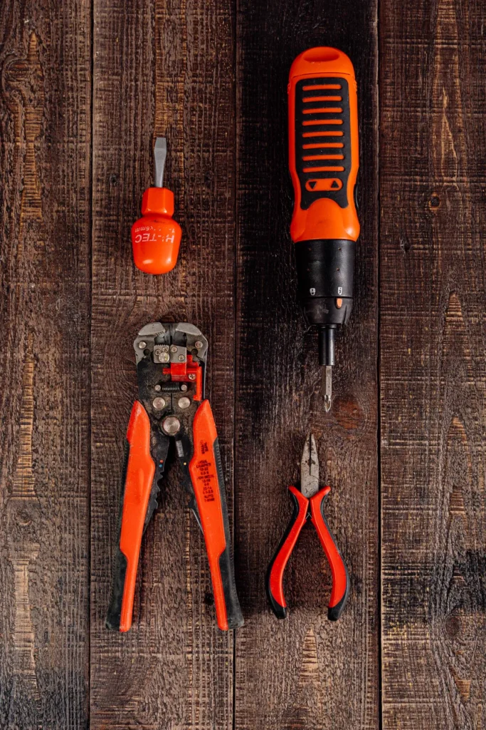 Electrician tools used in Multan